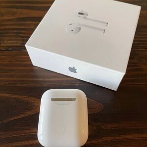 Apple AirPods with White Charging Case (Generation 2)